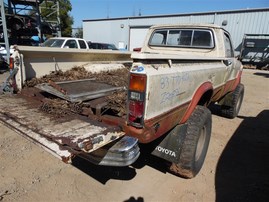 1983 TOYOTA PICK UP YELLOW 2.4 MT 4X4 Z20954